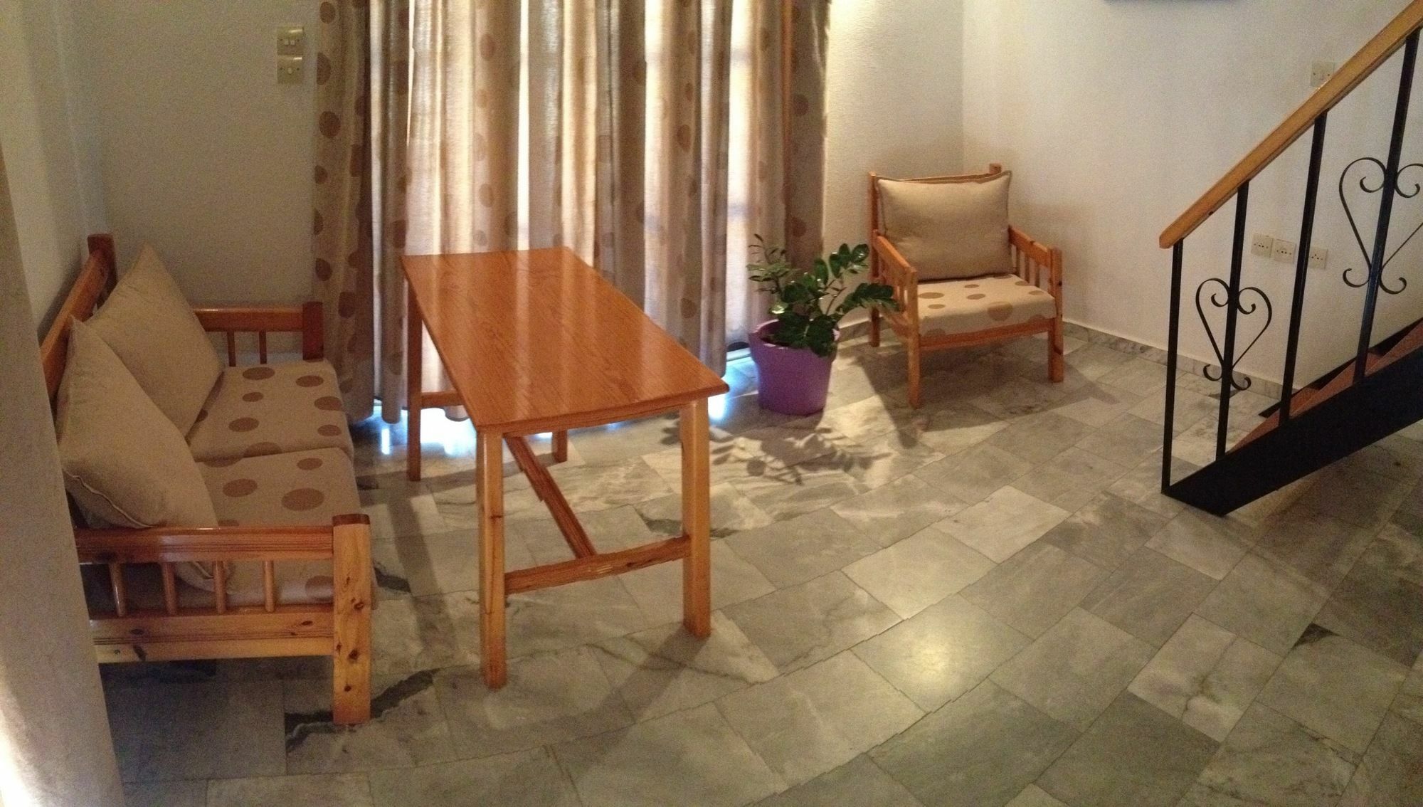 Artemis Studios อาเยียรูเมลี ภายนอก รูปภาพ